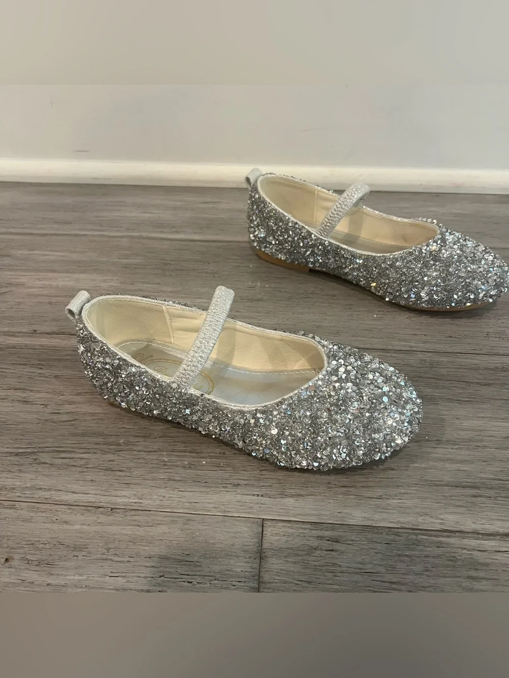 Girls size 13 glitter Mary Jane flats